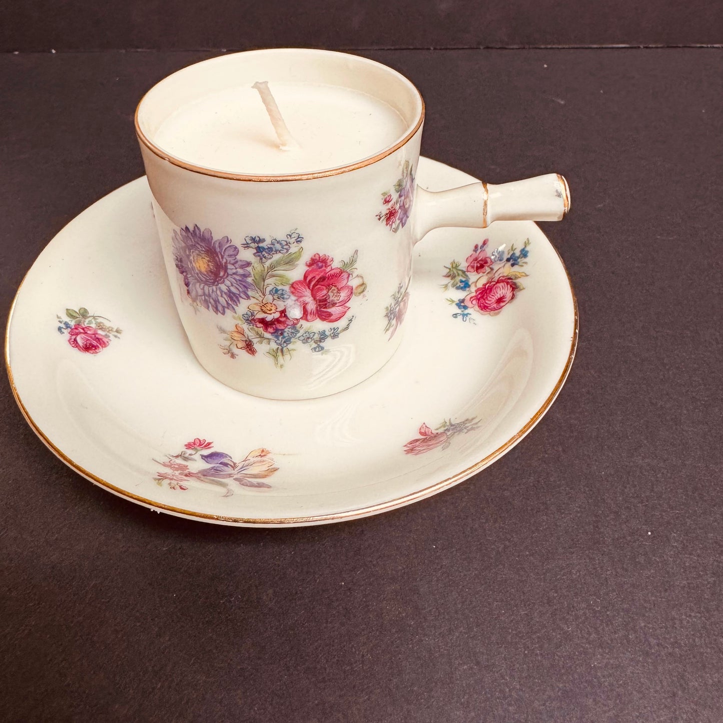 Velvet Bookmark Candle – Vintage Floral China Teacup and Saucer Candle