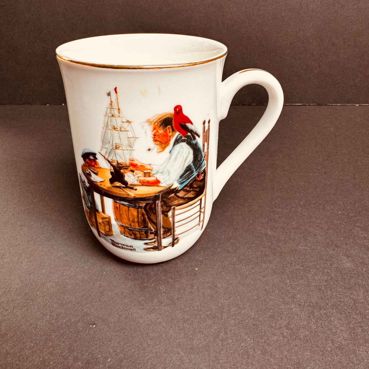 Dusty Tomes – Mug Candle