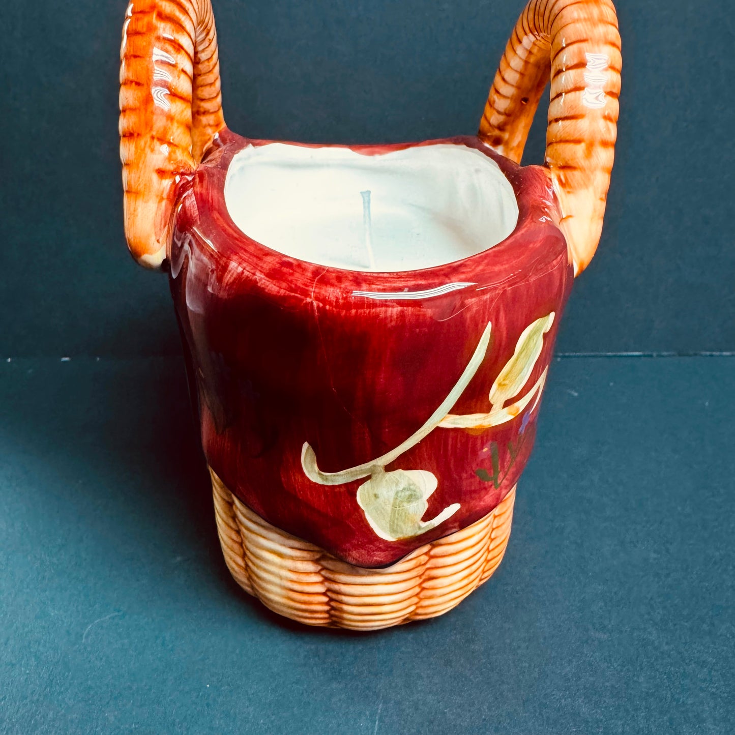 Timeless Tales Candle – Decorative Sunflower Basket Ceramic Candle