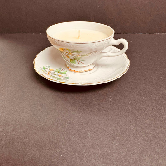 Epic Saga Vintage Teacup Candle – Hand-Poured Soy Wax Candle in Floral Teacup